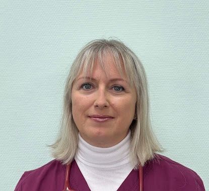 Dr. Eszter Hidi