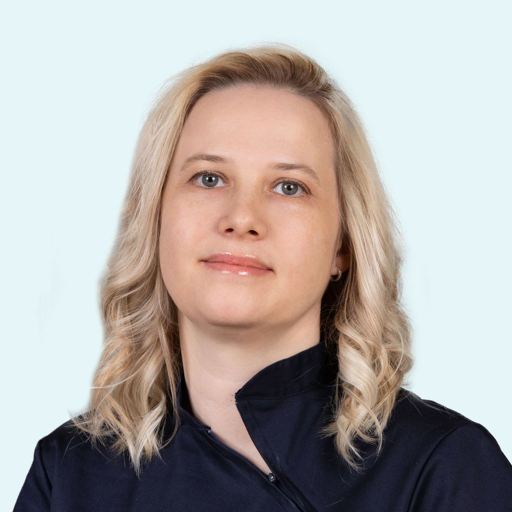 Dr. Erika Tóth