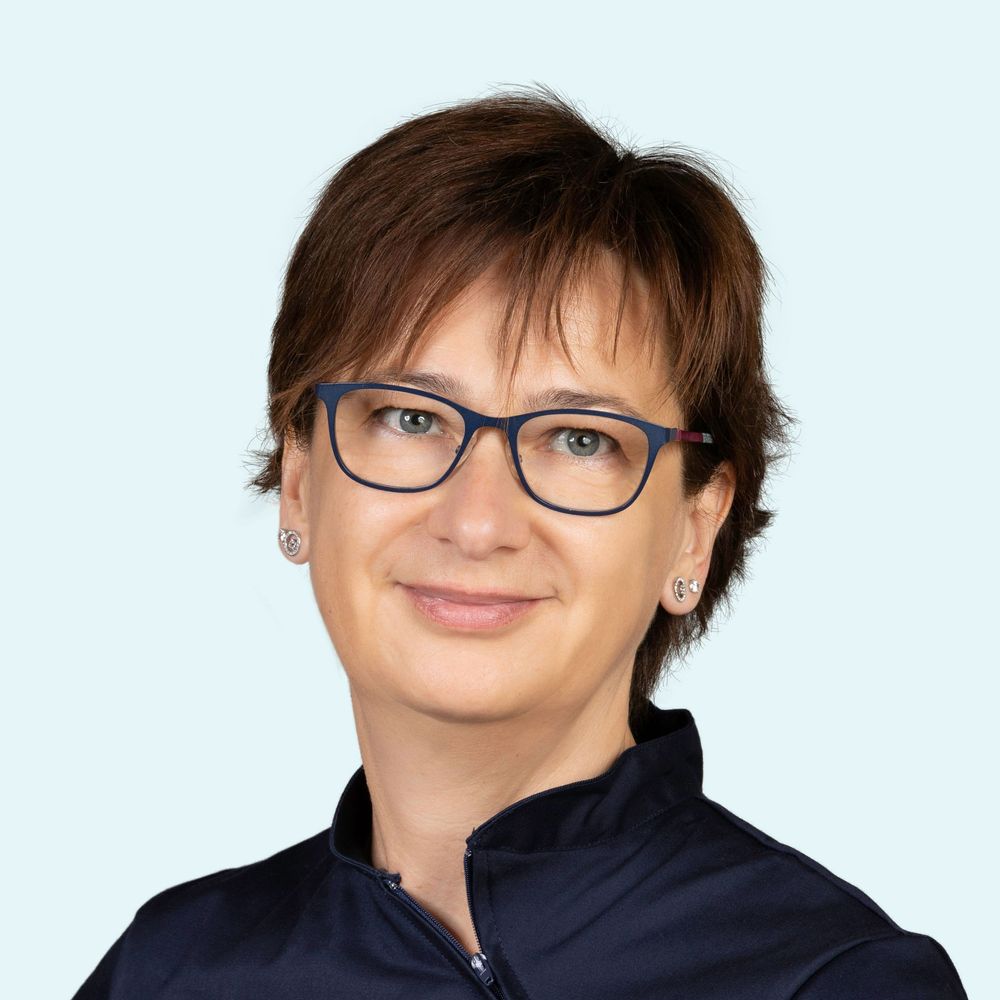 Dr. Gabriella Tóth