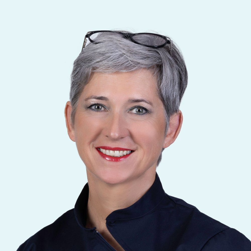 Dr. Gabriella Borsos